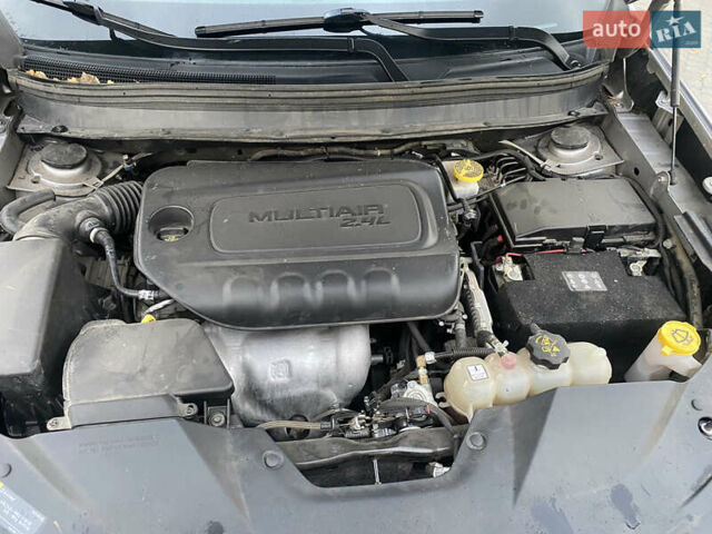 Серый Джип Чероки, объемом двигателя 2.36 л и пробегом 176 тыс. км за 16200 $, фото 2 на Automoto.ua