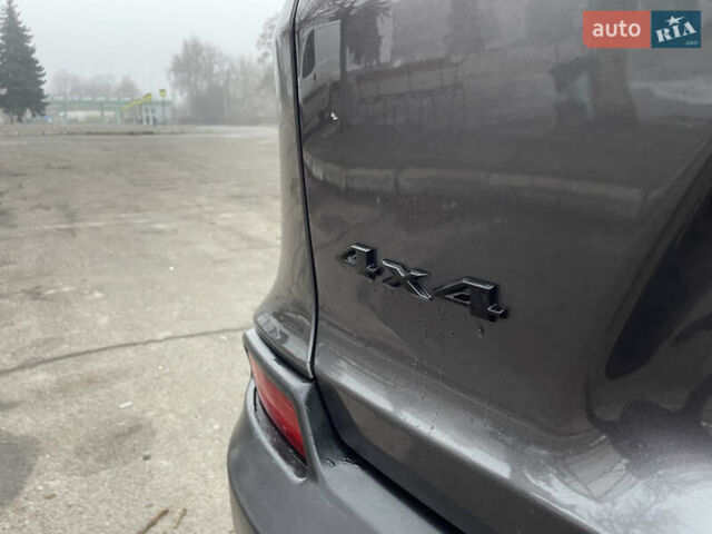 Серый Джип Чероки, объемом двигателя 2.4 л и пробегом 210 тыс. км за 14500 $, фото 18 на Automoto.ua