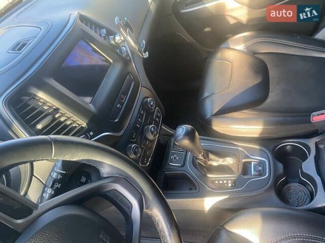 Серый Джип Чероки, объемом двигателя 2.36 л и пробегом 100 тыс. км за 18000 $, фото 35 на Automoto.ua