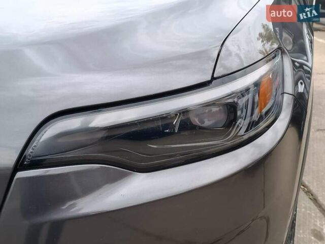 Серый Джип Чероки, объемом двигателя 2.4 л и пробегом 55 тыс. км за 17490 $, фото 4 на Automoto.ua