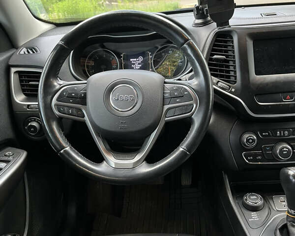 Сірий Джип Cherokee, об'ємом двигуна 2.36 л та пробігом 205 тис. км за 13950 $, фото 10 на Automoto.ua