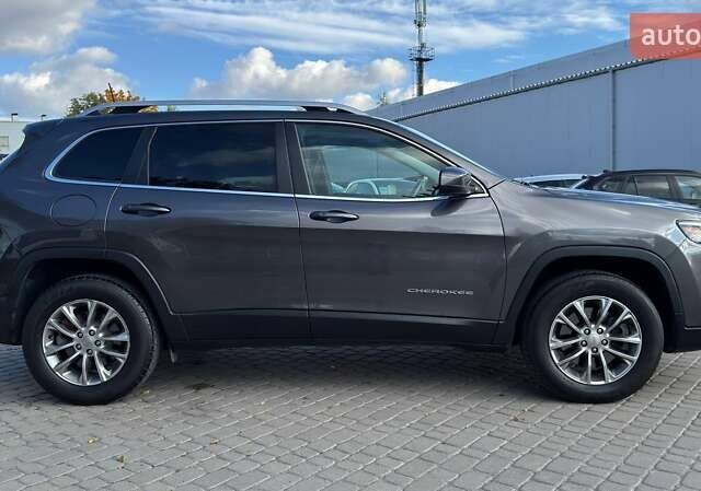 Сірий Джип Cherokee, об'ємом двигуна 1.99 л та пробігом 117 тис. км за 17500 $, фото 18 на Automoto.ua