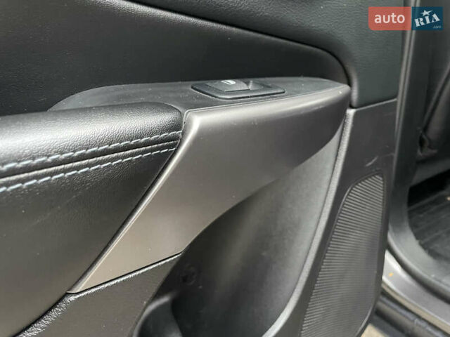 Серый Джип Чероки, объемом двигателя 2.4 л и пробегом 210 тыс. км за 14500 $, фото 43 на Automoto.ua