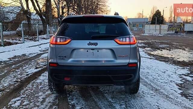 Сірий Джип Cherokee, об'ємом двигуна 3.24 л та пробігом 134 тис. км за 18600 $, фото 3 на Automoto.ua