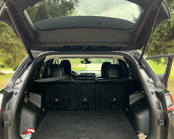 Серый Джип Чероки, объемом двигателя 3.2 л и пробегом 225 тыс. км за 15000 $, фото 12 на Automoto.ua