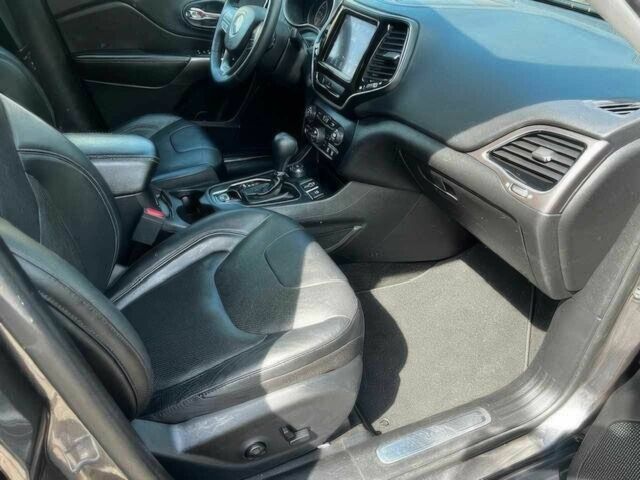 Джип Чероки 2019 в Житомире на Automoto.ua Серый Джип Чероки, объемом двигателя 3.2 л и пробегом 50 тыс. км за 5700 $, фото 7 на Automoto.ua