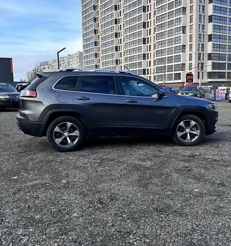 Серый Джип Чероки, объемом двигателя 3.2 л и пробегом 182 тыс. км за 14800 $, фото 4 на Automoto.ua