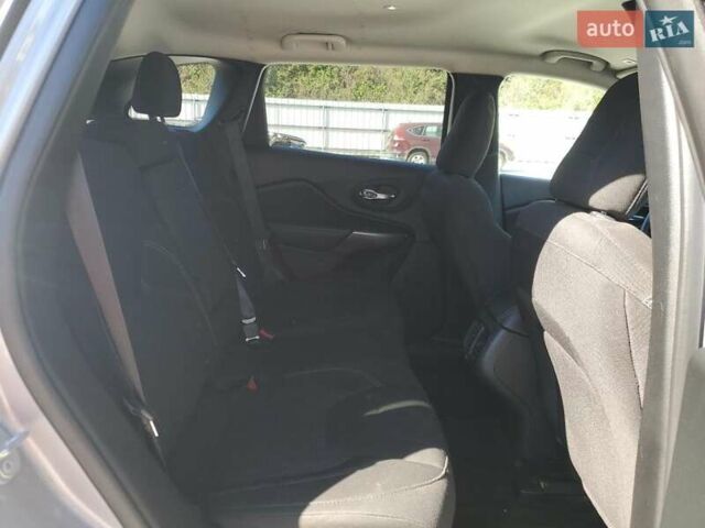 Серый Джип Чероки, объемом двигателя 2.36 л и пробегом 84 тыс. км за 2500 $, фото 10 на Automoto.ua