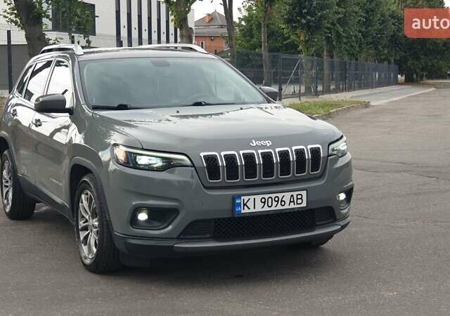 Серый Джип Чероки, объемом двигателя 3.24 л и пробегом 61 тыс. км за 19000 $, фото 3 на Automoto.ua