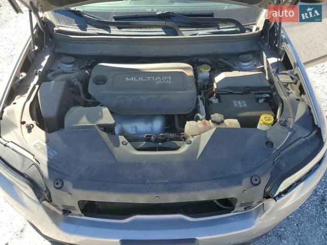 Серый Джип Чероки, объемом двигателя 2.36 л и пробегом 84 тыс. км за 2500 $, фото 11 на Automoto.ua