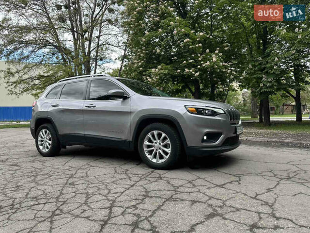 Серый Джип Чероки, объемом двигателя 2.36 л и пробегом 139 тыс. км за 16600 $, фото 7 на Automoto.ua