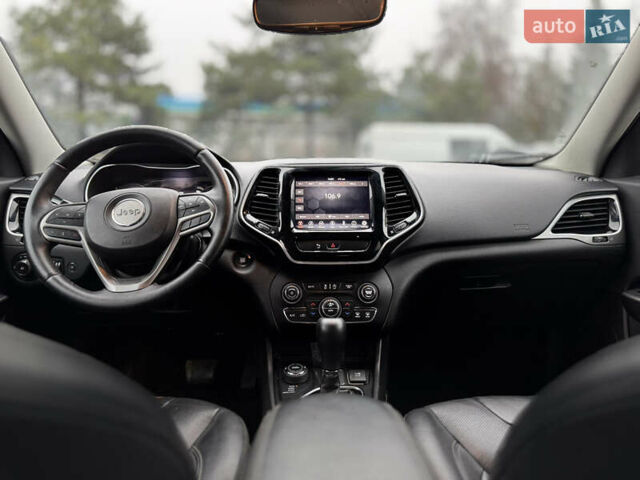 Серый Джип Чероки, объемом двигателя 3.2 л и пробегом 132 тыс. км за 17350 $, фото 21 на Automoto.ua