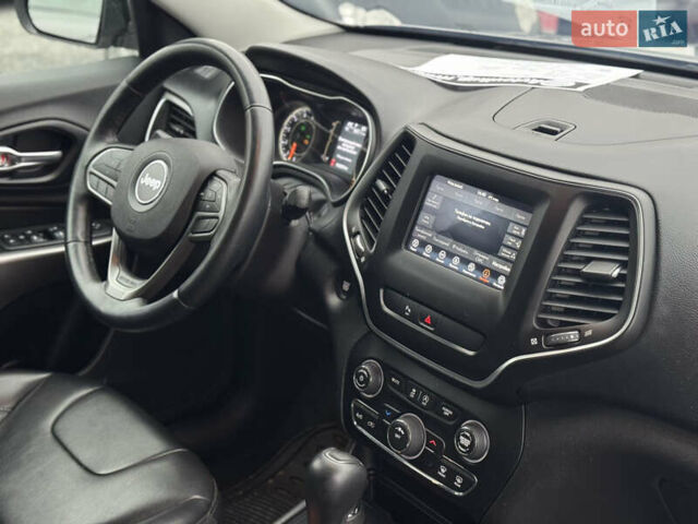 Серый Джип Чероки, объемом двигателя 3.24 л и пробегом 103 тыс. км за 16950 $, фото 16 на Automoto.ua