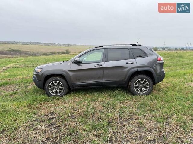 Сірий Джип Cherokee, об'ємом двигуна 3.2 л та пробігом 197 тис. км за 18900 $, фото 4 на Automoto.ua