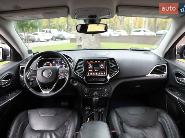 Сірий Джип Cherokee, об'ємом двигуна 3.24 л та пробігом 157 тис. км за 18500 $, фото 12 на Automoto.ua