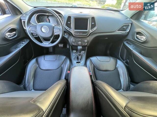 Сірий Джип Cherokee, об'ємом двигуна 3.2 л та пробігом 197 тис. км за 18900 $, фото 16 на Automoto.ua