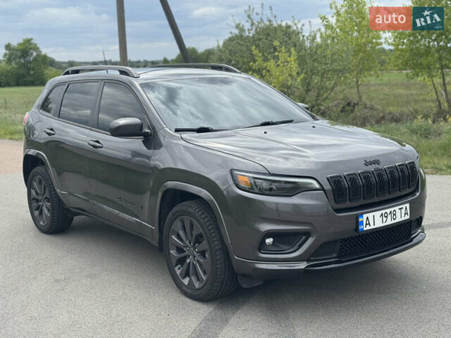 Сірий Джип Cherokee, об'ємом двигуна 3.24 л та пробігом 96 тис. км за 18400 $, фото 1 на Automoto.ua