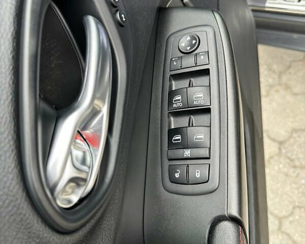 Джип Чероки 2019 в Черкассах на Automoto.ua Серый Джип Чероки, объемом двигателя 3.2 л и пробегом 70 тыс. км за 21500 $, фото 30 на Automoto.ua