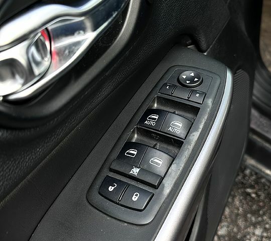 Серый Джип Чероки, объемом двигателя 3.2 л и пробегом 182 тыс. км за 14800 $, фото 7 на Automoto.ua