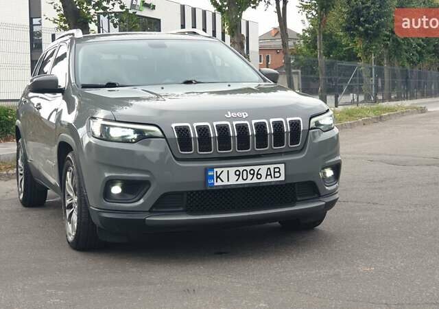 Серый Джип Чероки, объемом двигателя 3.24 л и пробегом 61 тыс. км за 19000 $, фото 4 на Automoto.ua