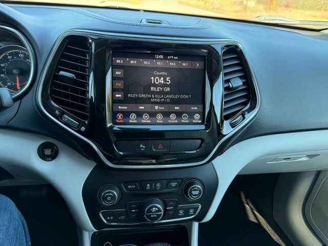 Серый Джип Чероки, объемом двигателя 3.2 л и пробегом 37 тыс. км за 9000 $, фото 10 на Automoto.ua