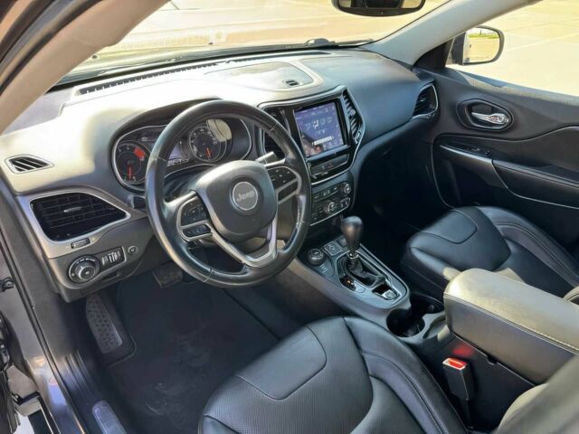 Джип Чероки 2019 в Житомире на Automoto.ua Серый Джип Чероки, объемом двигателя 3.2 л и пробегом 42 тыс. км за 15200 $, фото 10 на Automoto.ua