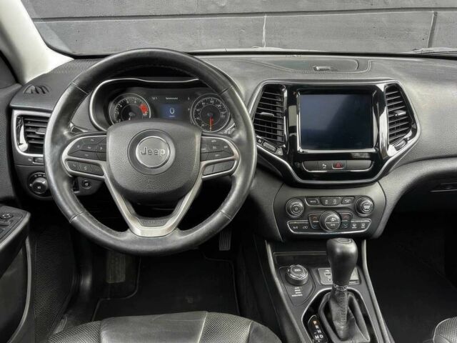 Серый Джип Чероки, объемом двигателя 3.2 л и пробегом 48 тыс. км за 13400 $, фото 9 на Automoto.ua