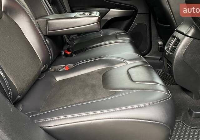 Сірий Джип Cherokee, об'ємом двигуна 3.24 л та пробігом 125 тис. км за 19000 $, фото 31 на Automoto.ua