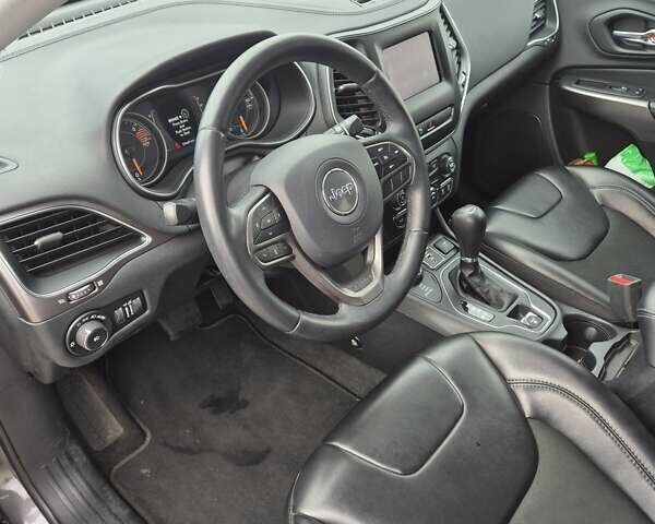 Сірий Джип Cherokee, об'ємом двигуна 2.36 л та пробігом 60 тис. км за 16500 $, фото 15 на Automoto.ua