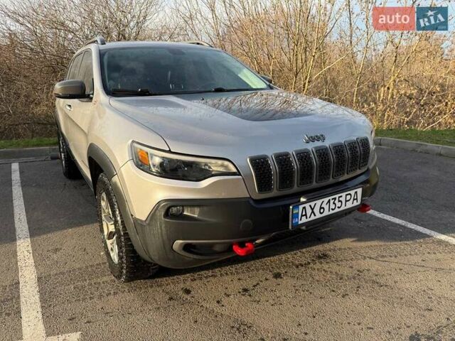 Серый Джип Чероки, объемом двигателя 3.24 л и пробегом 110 тыс. км за 22500 $, фото 1 на Automoto.ua