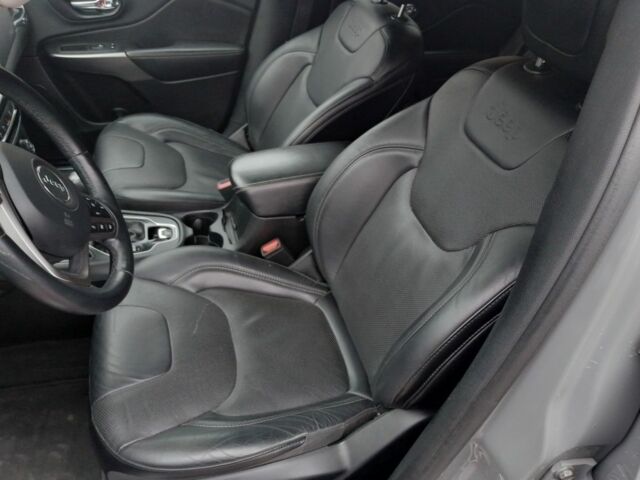 Серый Джип Чероки, объемом двигателя 2.4 л и пробегом 111 тыс. км за 17300 $, фото 6 на Automoto.ua