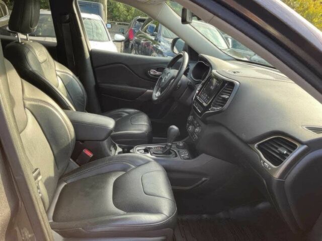 Сірий Джип Cherokee, об'ємом двигуна 3.2 л та пробігом 37 тис. км за 14000 $, фото 6 на Automoto.ua