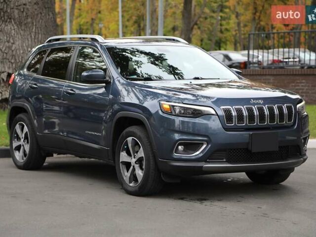 Сірий Джип Cherokee, об'ємом двигуна 3.24 л та пробігом 157 тис. км за 18500 $, фото 2 на Automoto.ua