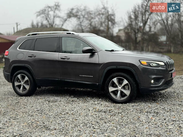 Серый Джип Чероки, объемом двигателя 3.2 л и пробегом 132 тыс. км за 17350 $, фото 4 на Automoto.ua
