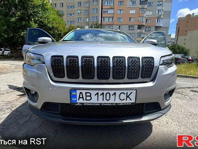 Серый Джип Чероки, объемом двигателя 2.4 л и пробегом 166 тыс. км за 16200 $, фото 3 на Automoto.ua
