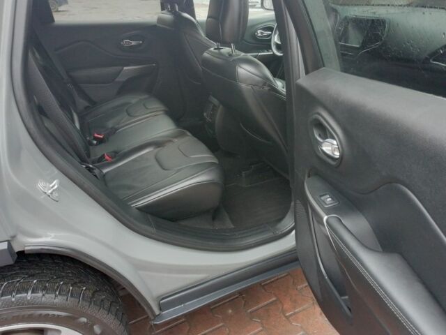 Серый Джип Чероки, объемом двигателя 2.4 л и пробегом 111 тыс. км за 17300 $, фото 16 на Automoto.ua