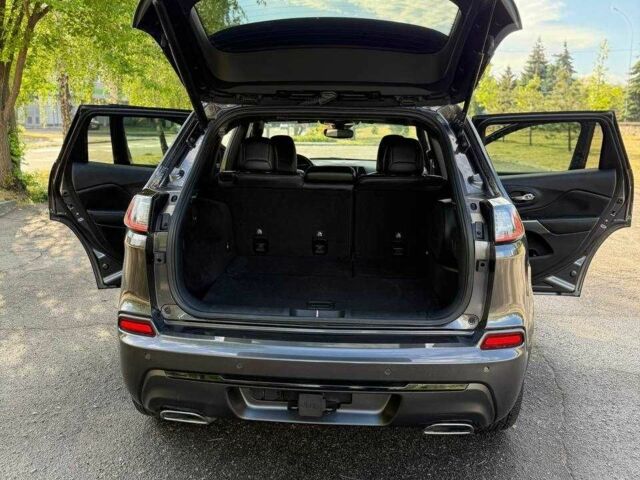 Сірий Джип Cherokee, об'ємом двигуна 3.2 л та пробігом 11 тис. км за 22799 $, фото 8 на Automoto.ua