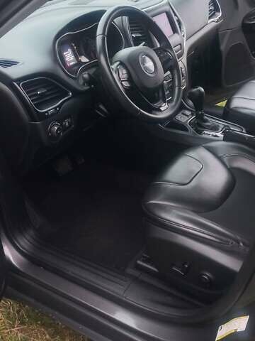 Серый Джип Чероки, объемом двигателя 2.36 л и пробегом 118 тыс. км за 16500 $, фото 23 на Automoto.ua