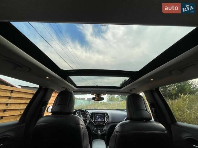 Серый Джип Чероки, объемом двигателя 3.2 л и пробегом 122 тыс. км за 18499 $, фото 31 на Automoto.ua