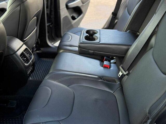 Сірий Джип Cherokee, об'ємом двигуна 3.2 л та пробігом 11 тис. км за 22799 $, фото 16 на Automoto.ua