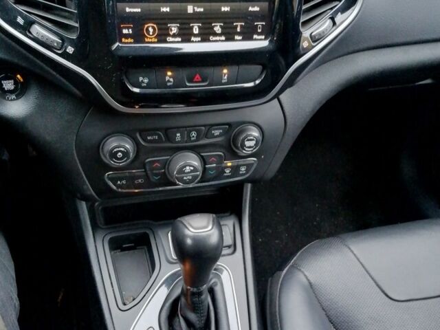 Серый Джип Чероки, объемом двигателя 2.4 л и пробегом 111 тыс. км за 17300 $, фото 19 на Automoto.ua