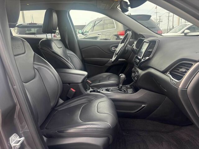 Серый Джип Чероки, объемом двигателя 3.2 л и пробегом 41 тыс. км за 9800 $, фото 6 на Automoto.ua