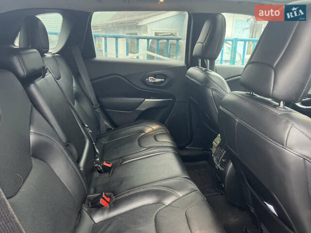 Серый Джип Чероки, объемом двигателя 1.99 л и пробегом 107 тыс. км за 21700 $, фото 8 на Automoto.ua