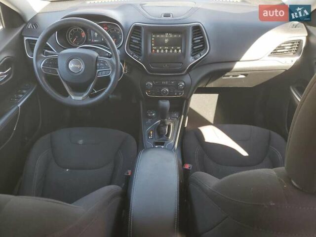 Серый Джип Чероки, объемом двигателя 2.36 л и пробегом 84 тыс. км за 2500 $, фото 7 на Automoto.ua