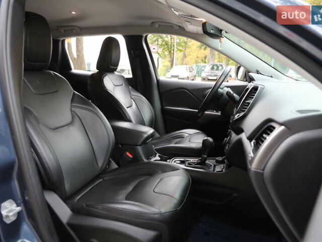 Сірий Джип Cherokee, об'ємом двигуна 3.24 л та пробігом 157 тис. км за 18500 $, фото 10 на Automoto.ua