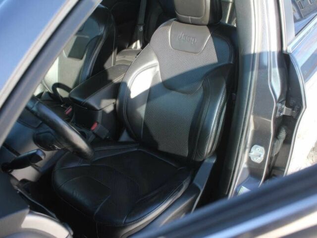 Серый Джип Чероки, объемом двигателя 3.2 л и пробегом 41 тыс. км за 7600 $, фото 9 на Automoto.ua