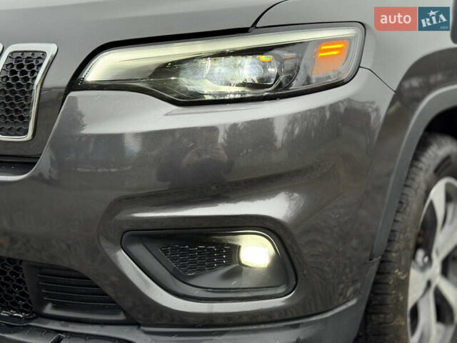 Серый Джип Чероки, объемом двигателя 3.2 л и пробегом 132 тыс. км за 17350 $, фото 15 на Automoto.ua