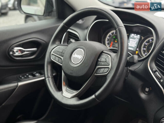 Серый Джип Чероки, объемом двигателя 3.24 л и пробегом 103 тыс. км за 16950 $, фото 15 на Automoto.ua