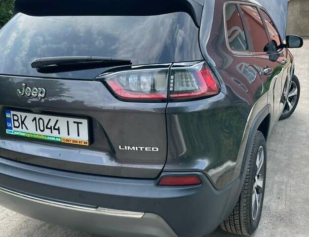 Сірий Джип Cherokee, об'ємом двигуна 2.36 л та пробігом 98 тис. км за 18500 $, фото 6 на Automoto.ua