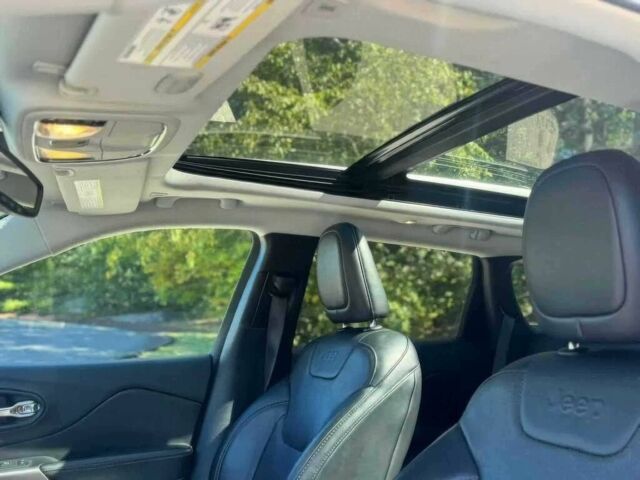 Серый Джип Чероки, объемом двигателя 3.2 л и пробегом 35 тыс. км за 3500 $, фото 7 на Automoto.ua